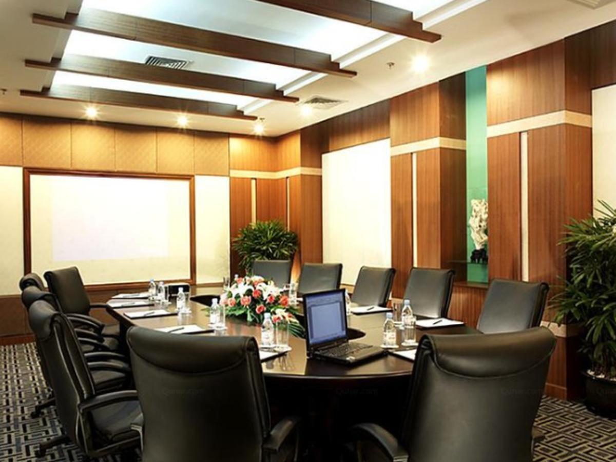 Jinling Jingyuan Plaza Hotel Nanjing  Exterior photo